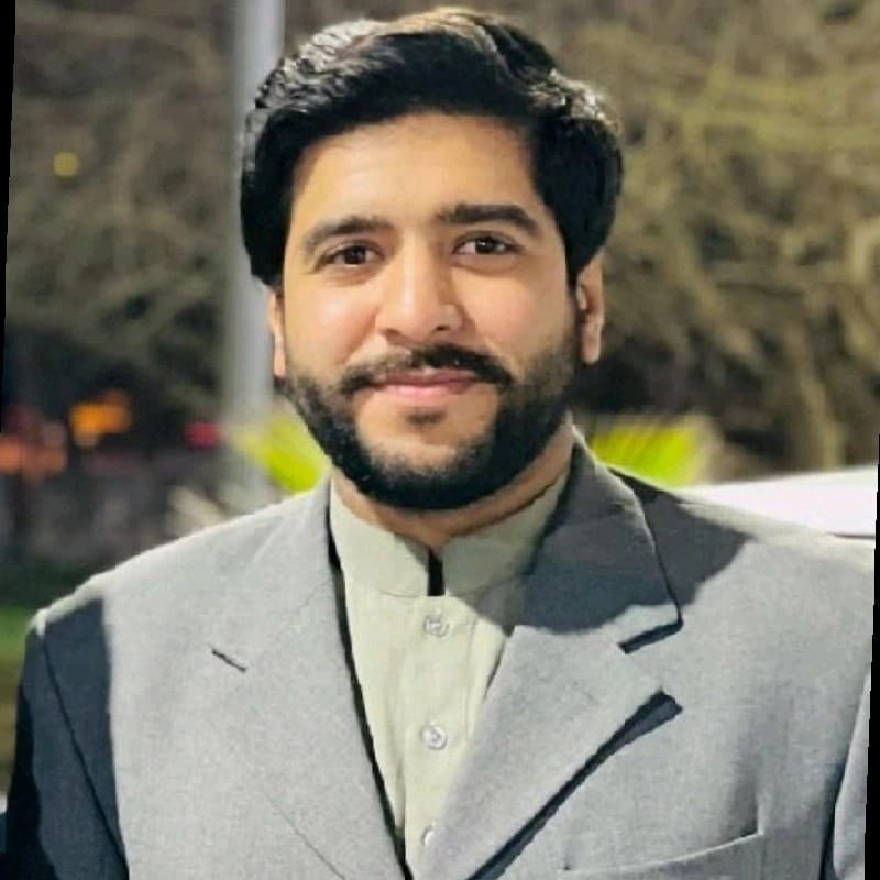 Amad Durrani, Lead AI & LLM Engineering Instructor